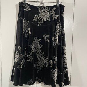 Women's Apostrophe Black Velvet Skirt M 10/12 Silver Floral A Line Stretch Swing